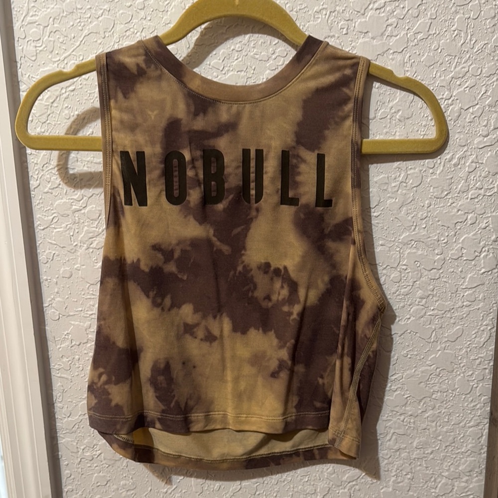 NOBULL Brown Tan Graphic Crop Muscle Tee